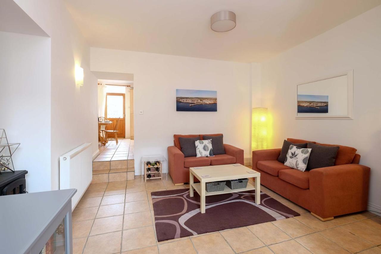 פיטנווים Sea Whisper- Lovely Home In Charming Village מראה חיצוני תמונה